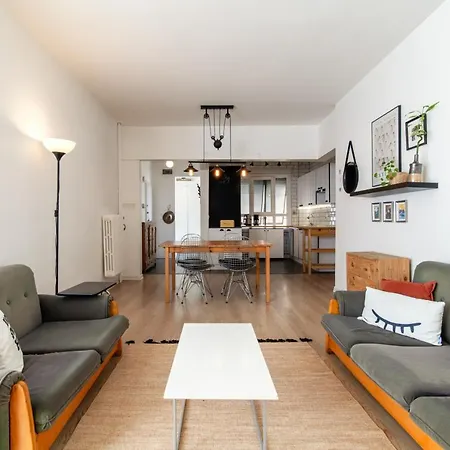 Modern Flat With Central Location In Kadikoy