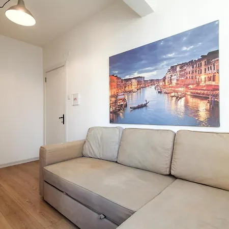 Modern Flat With Central Location In Kadikoy Apartment *